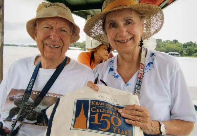 George and Dorothy Hennings carry a Kean University tote bag on their travels.