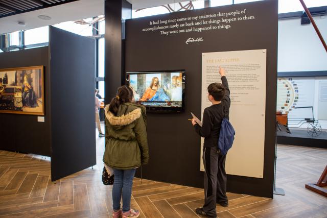 Students visit the da Vinci Inventions exhibition at Kean