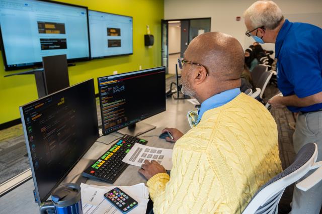 Kean students utilize Bloomberg technology in the classroom. 