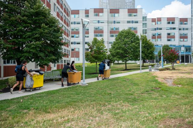 Move-In Freshman Hall