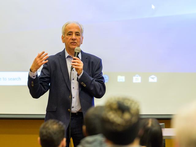 Norman Winarsky, Ph.D., co-inventor of Siri, describes the breakthrough in a lecture at Kean