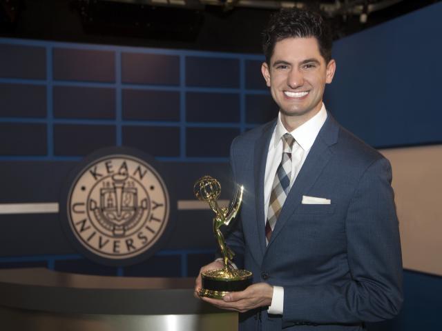 Kean alumnus Mike Rizzo won a New York Emmy Award for his work in weather broadcasting