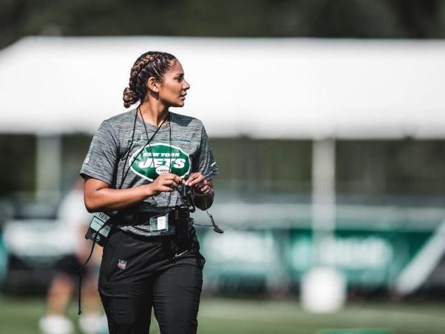 Tianna Marquez in action with the Jets, where she is doing clinical rotation as an athletic training student