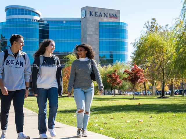 Kean students walk outside of the North Avenue Academic Building
