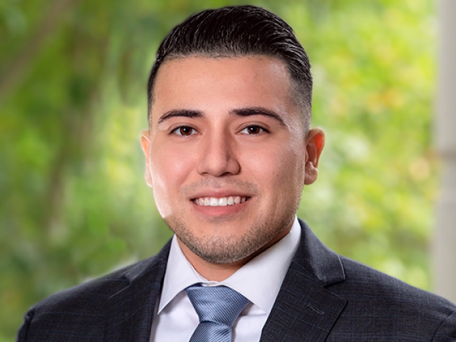 Portrait shot of Kean alumnus Eduardo Sotomayor