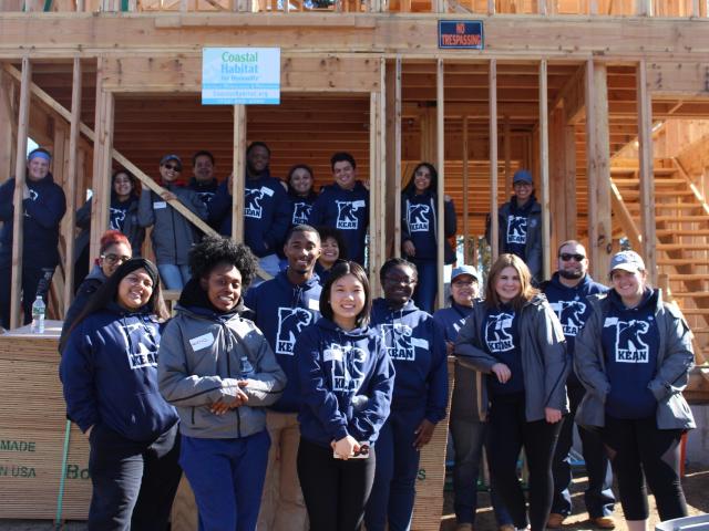 CLS Volunteers with Habitat for Humanity