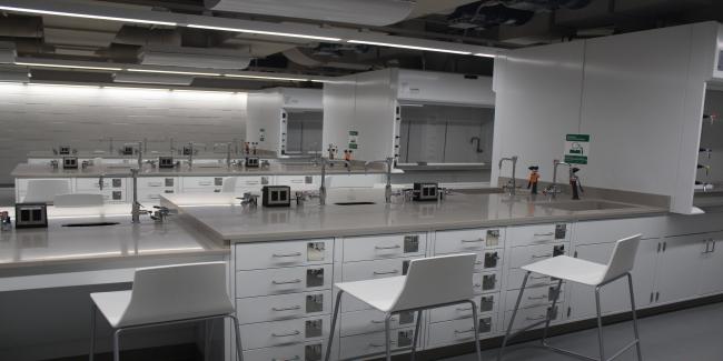 Photo of new Organic Lab