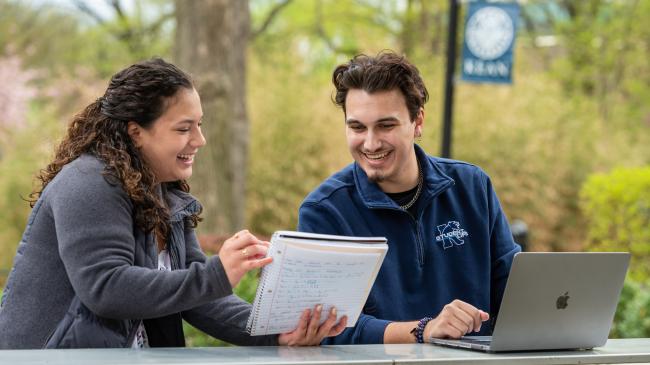 Kean students study outside