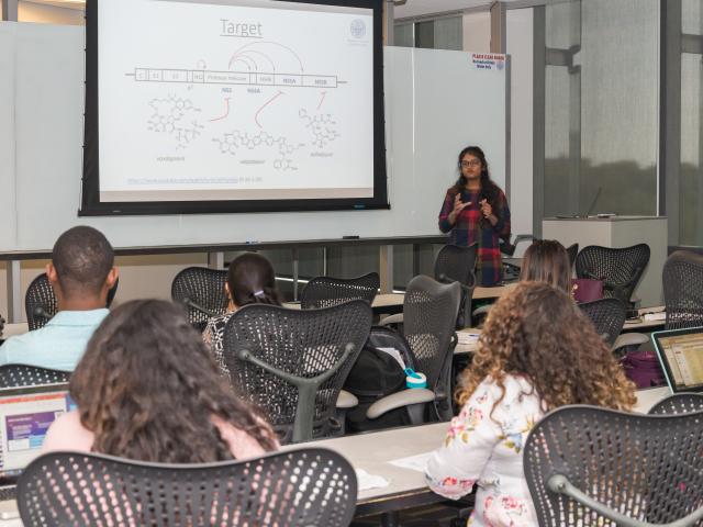 STEM students present in Medicinal Chemistry class