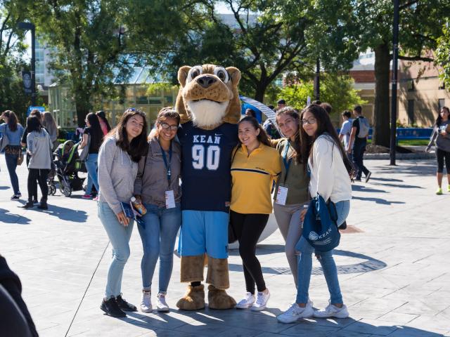 Open House 2018 Cougar