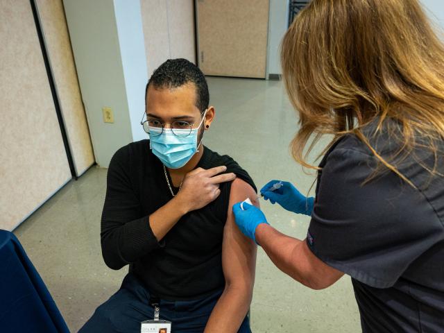 Kean Student receives vaccine