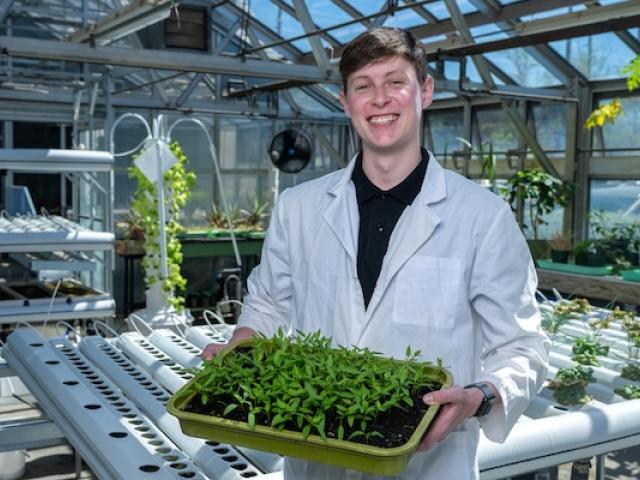 A Kean Environmental Science student