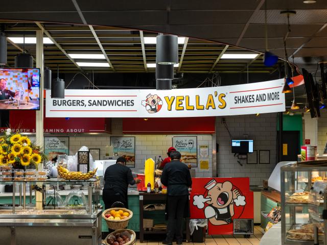 Yella's cafe