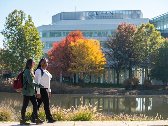Kean students walk near the STEM building on Morris ave. 