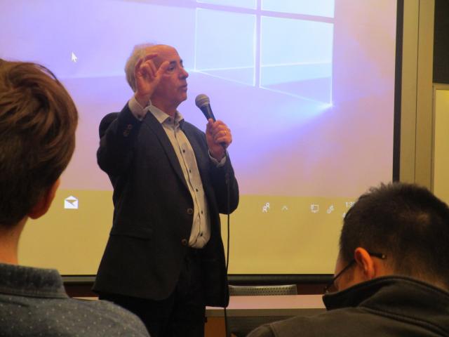 CNAHS Photo of Dr. Winarsky speaking to the  audience