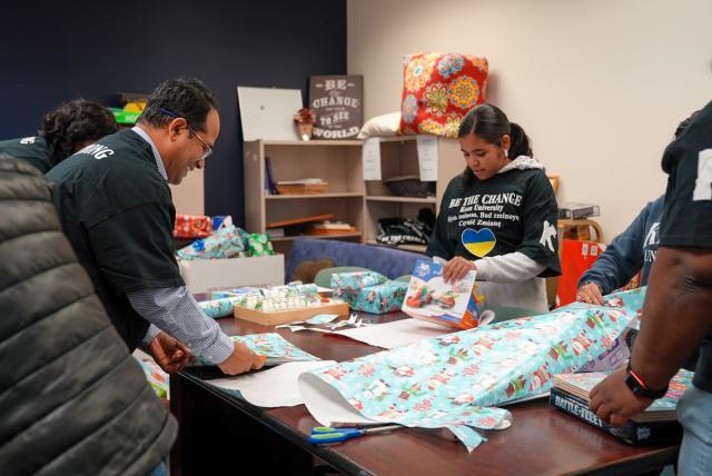 Kean Gives Back During The Holidays
