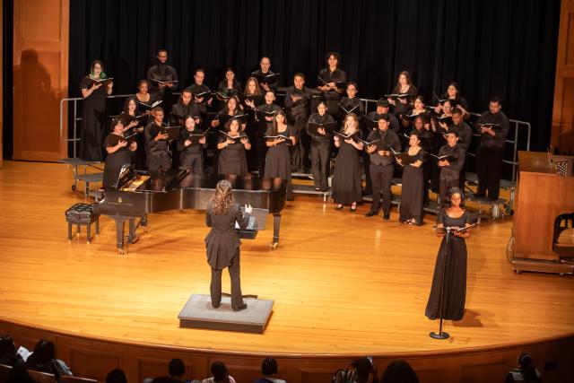 Rachel Carlson conducting the Kean Community Chorale