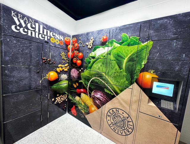 Outside of Cougar Pantry, Kean's food pantry