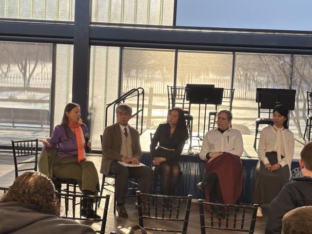 Dr. Jaquelyn Tuerk Stonberg, far left, leads a roundtable discussion. 