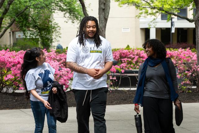 A group of students taking a walk at Kean Jersey City